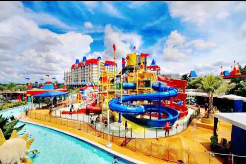 Legoland Jb Aghome Medini 3Room8Pax Bukit Indah Nusajaya  Exterior photo