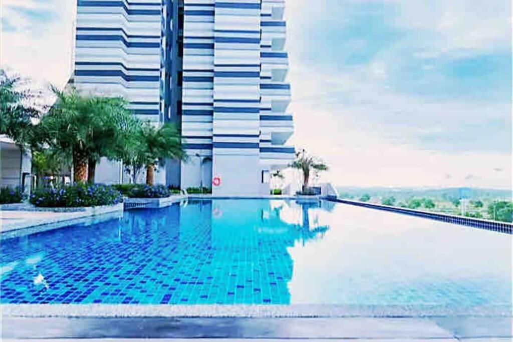 Legoland Jb Aghome Medini 3Room8Pax Bukit Indah Nusajaya  Exterior photo